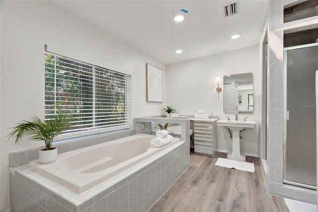 10030 59TH AVENUE N, St Petersburg, FL 33708