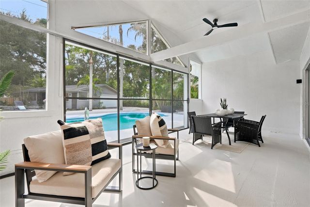 10030 59TH AVENUE N, St Petersburg, FL 33708