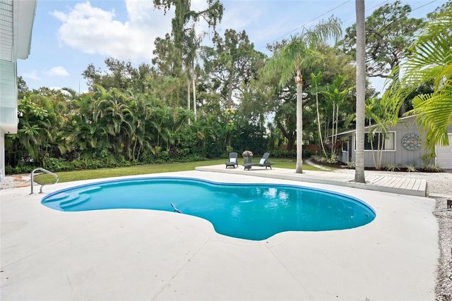 10030 59TH AVENUE N, St Petersburg, FL 33708