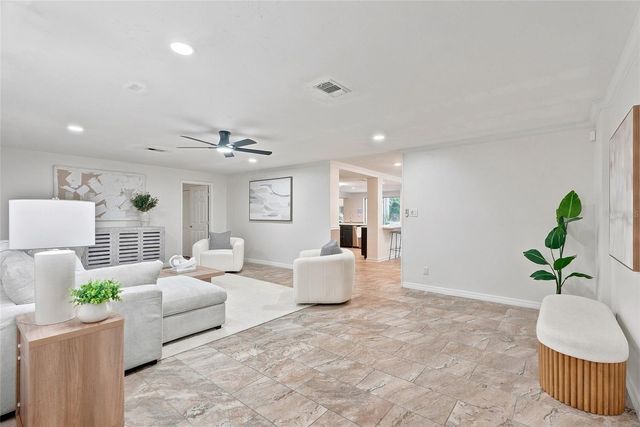 10030 59TH AVENUE N, St Petersburg, FL 33708