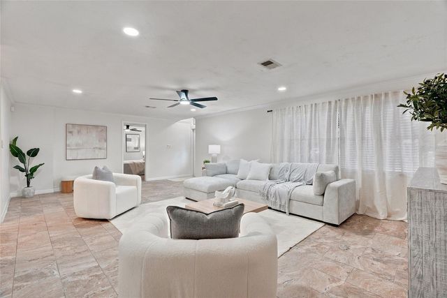 10030 59TH AVENUE N, St Petersburg, FL 33708