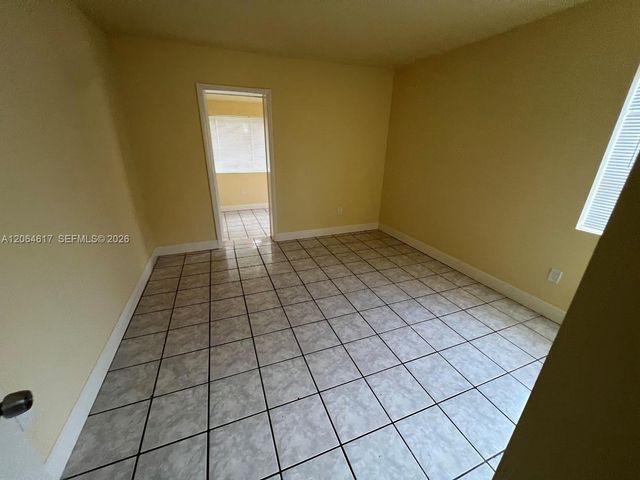 16982 NE 21st Avenue 16982, North Miami Beach, FL 33162