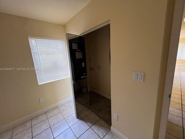 16982 NE 21st Avenue 16982, North Miami Beach, FL 33162