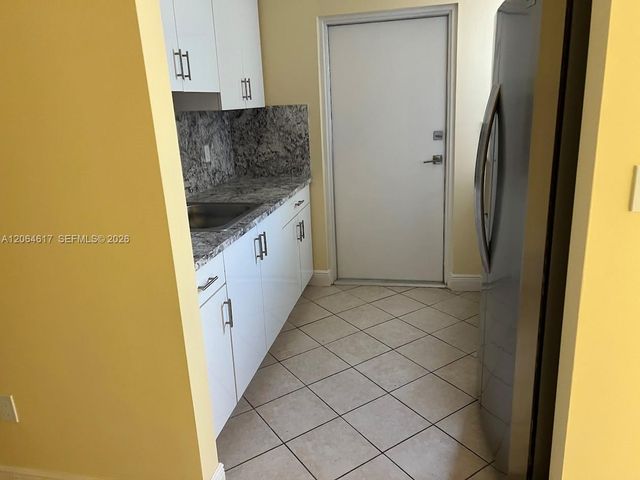 16982 NE 21st Avenue 16982, North Miami Beach, FL 33162
