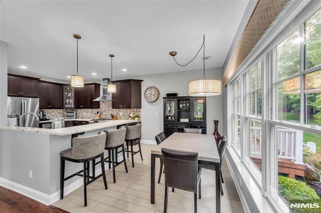 32 Cherrywood Court 7004, River Vale, NJ 07675
