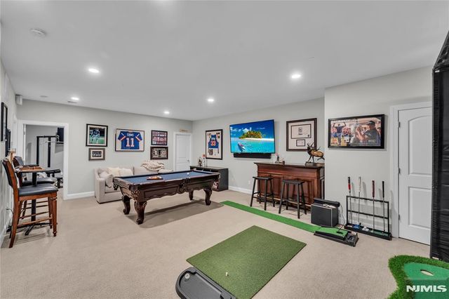 32 Cherrywood Court 7004, River Vale, NJ 07675