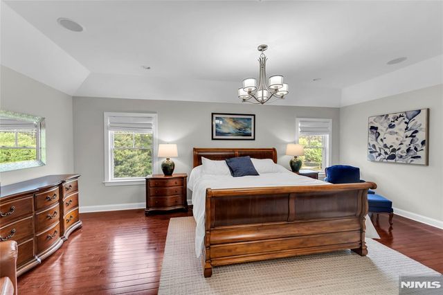 32 Cherrywood Court 7004, River Vale, NJ 07675