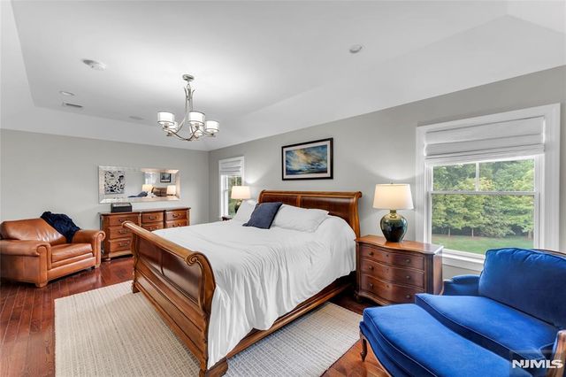 32 Cherrywood Court 7004, River Vale, NJ 07675