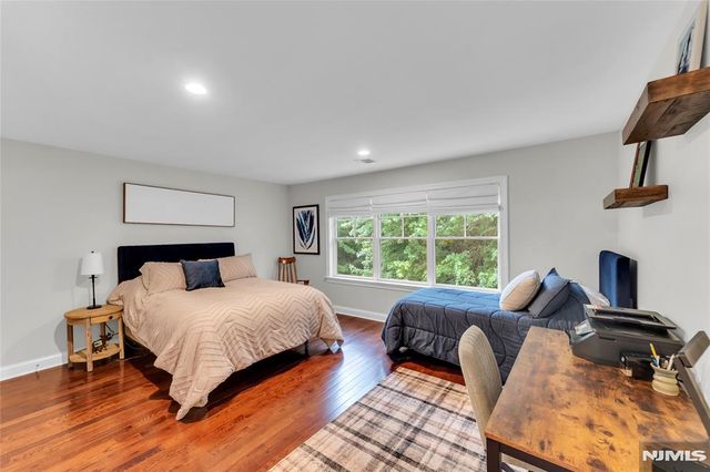 32 Cherrywood Court 7004, River Vale, NJ 07675