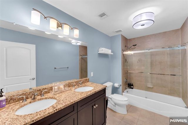 32 Cherrywood Court 7004, River Vale, NJ 07675