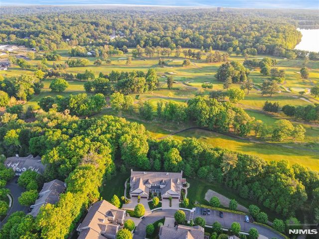 32 Cherrywood Court 7004, River Vale, NJ 07675