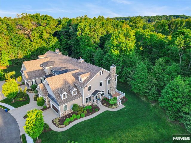 32 Cherrywood Court 7004, River Vale, NJ 07675