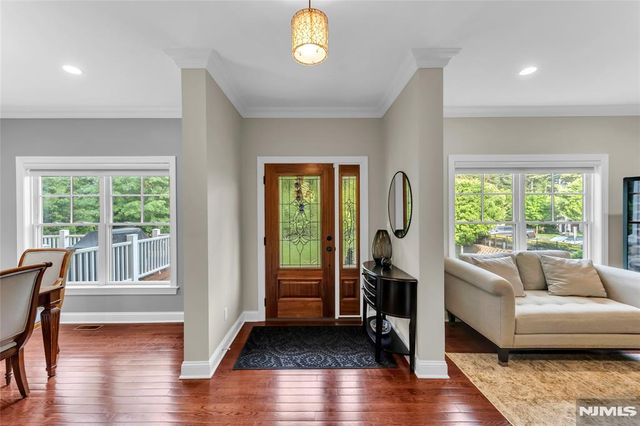 32 Cherrywood Court 7004, River Vale, NJ 07675