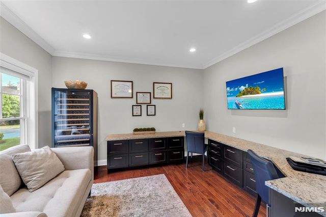 32 Cherrywood Court 7004, River Vale, NJ 07675