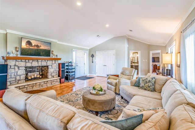 514 Hanna Drive, Denison, TX 75020