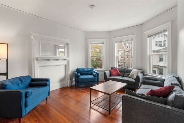 26 Tower St, Boston, MA 02130