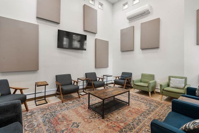 26 Tower St, Boston, MA 02130