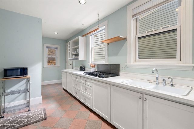 26 Tower St, Boston, MA 02130