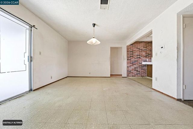 2261 Del Monte Dr, San Pablo, CA 94806