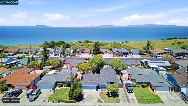 2261 Del Monte Dr, San Pablo, CA 94806