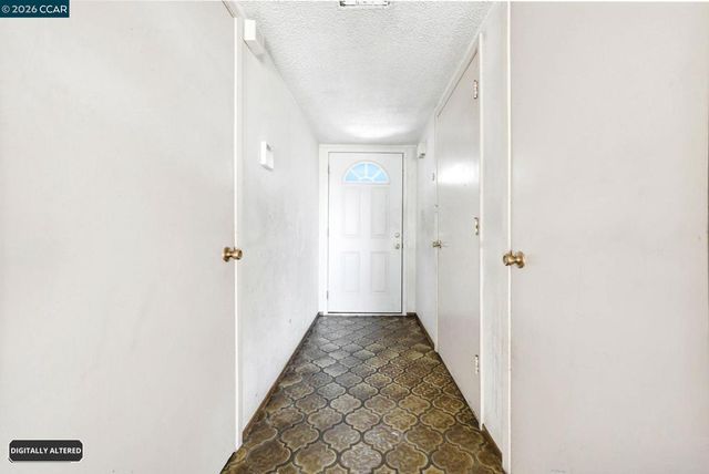 2261 Del Monte Dr, San Pablo, CA 94806