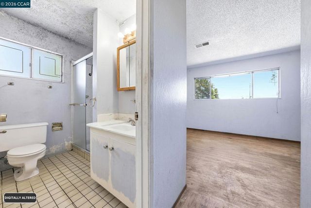 2261 Del Monte Dr, San Pablo, CA 94806