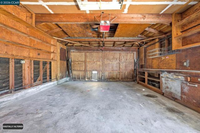 2261 Del Monte Dr, San Pablo, CA 94806