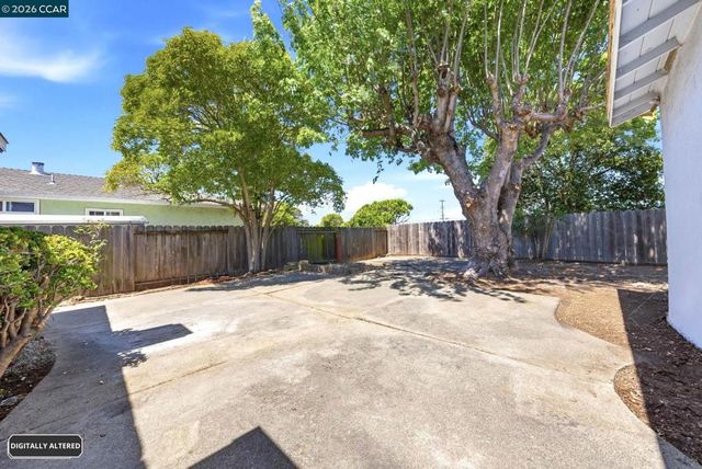 2261 Del Monte Dr, San Pablo, CA 94806