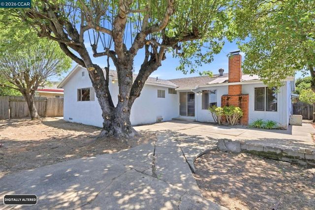 2261 Del Monte Dr, San Pablo, CA 94806