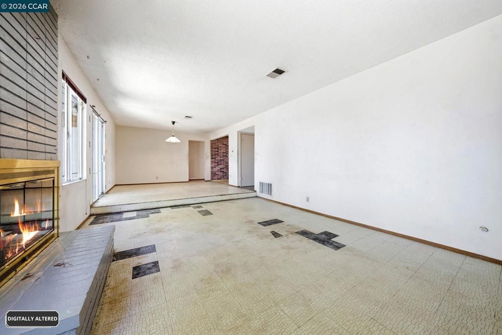 Image 12 of property listing at 2261 Del Monte Dr, San Pablo, CA 94806