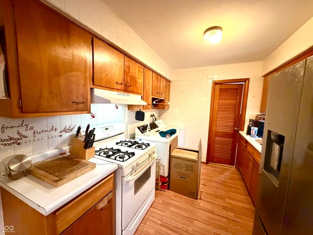 208 N 5th Avenue, Beech Grove, IN 46107