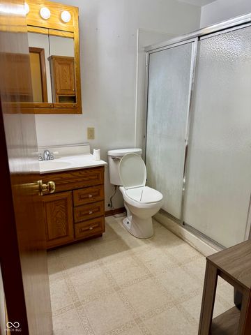 208 N 5th Avenue, Beech Grove, IN 46107