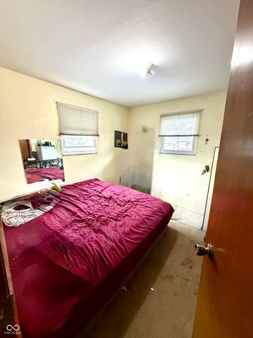 208 N 5th Avenue, Beech Grove, IN 46107