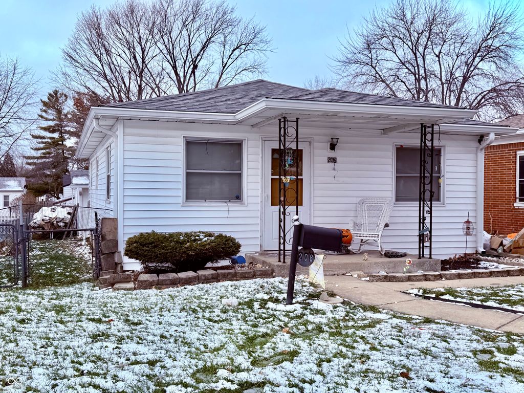 208 N 5th Avenue, Beech Grove, IN 46107