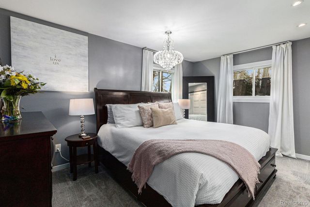 890 BEACHWAY Drive, White Lake Charter Township, MI 48383