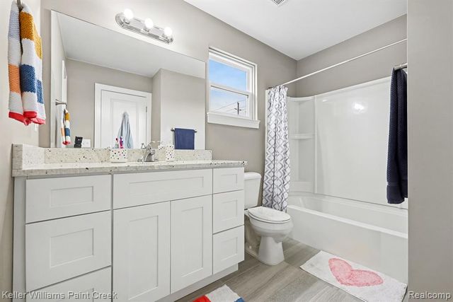 49053 Jefferson Avenue, Chesterfield, MI 48047