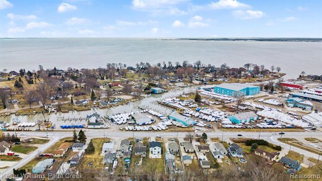 49053 Jefferson Avenue, Chesterfield, MI 48047