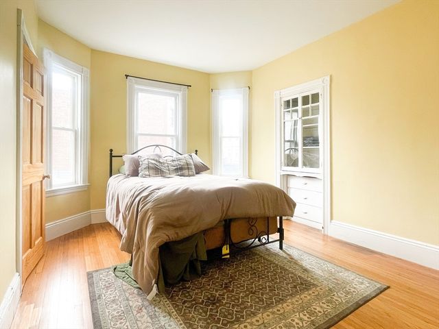 381 Centre St 2, Boston, MA 02130