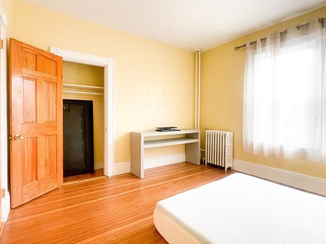 381 Centre St 2, Boston, MA 02130