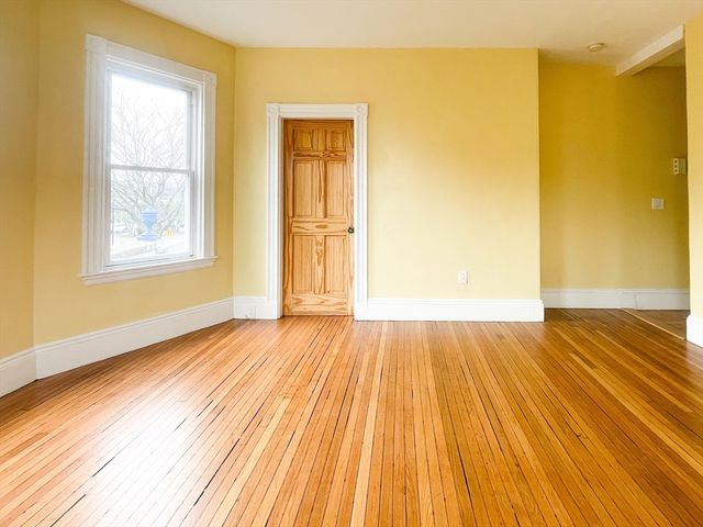 381 Centre St 2, Boston, MA 02130