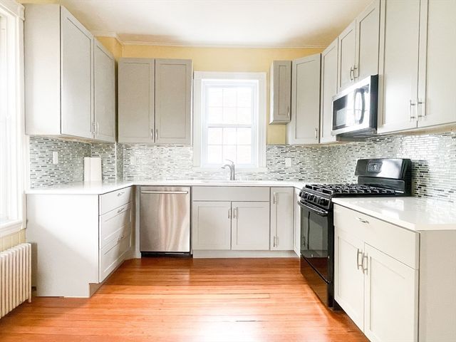 381 Centre St 2, Boston, MA 02130