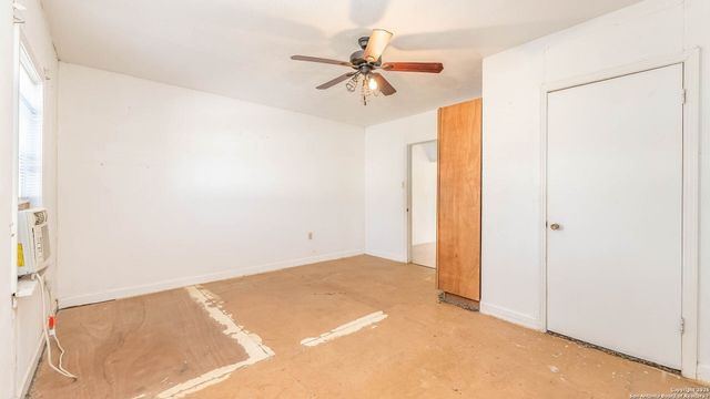 2719 Chihuahua, San Antonio, TX 78207
