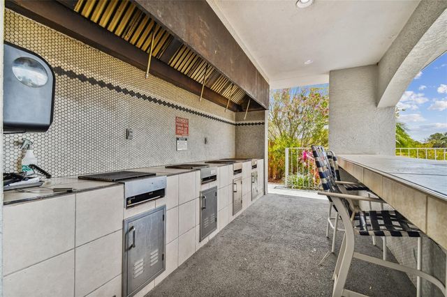 14810 RUE DE BAYONNE 3H, Clearwater, FL 33762