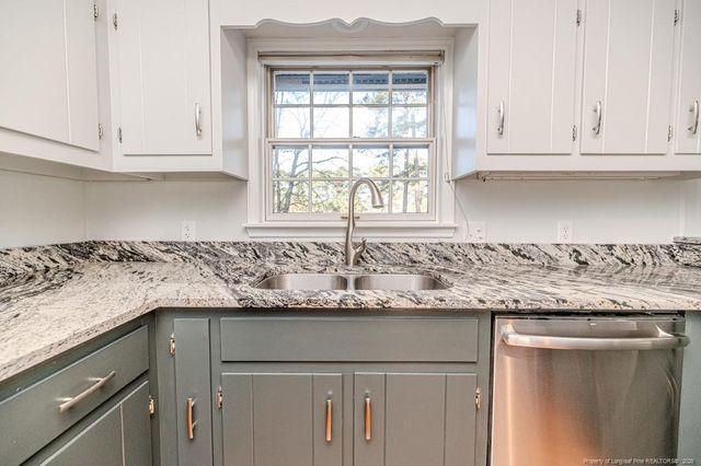 1905 Wedgewood Drive, Sanford, NC 27332