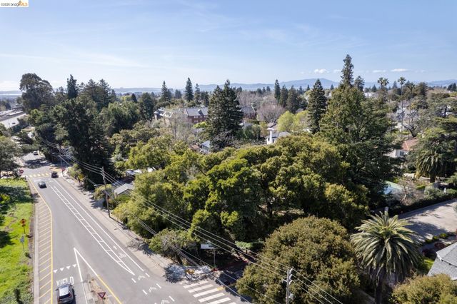0 Ivanhoe, Oakland, CA 94618