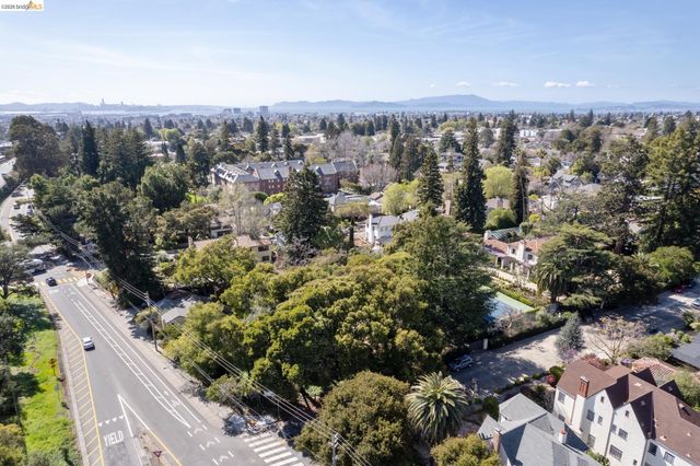 0 Ivanhoe, Oakland, CA 94618