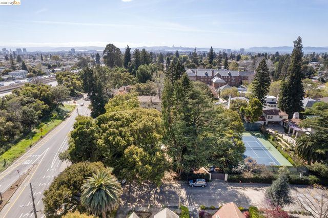 0 Ivanhoe, Oakland, CA 94618
