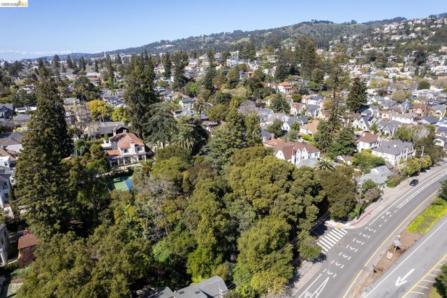 0 Ivanhoe, Oakland, CA 94618