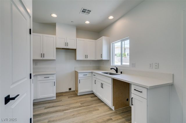 367 North 16th Street 1, Las Vegas, NV 89101