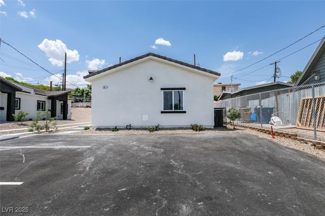 367 North 16th Street 1, Las Vegas, NV 89101